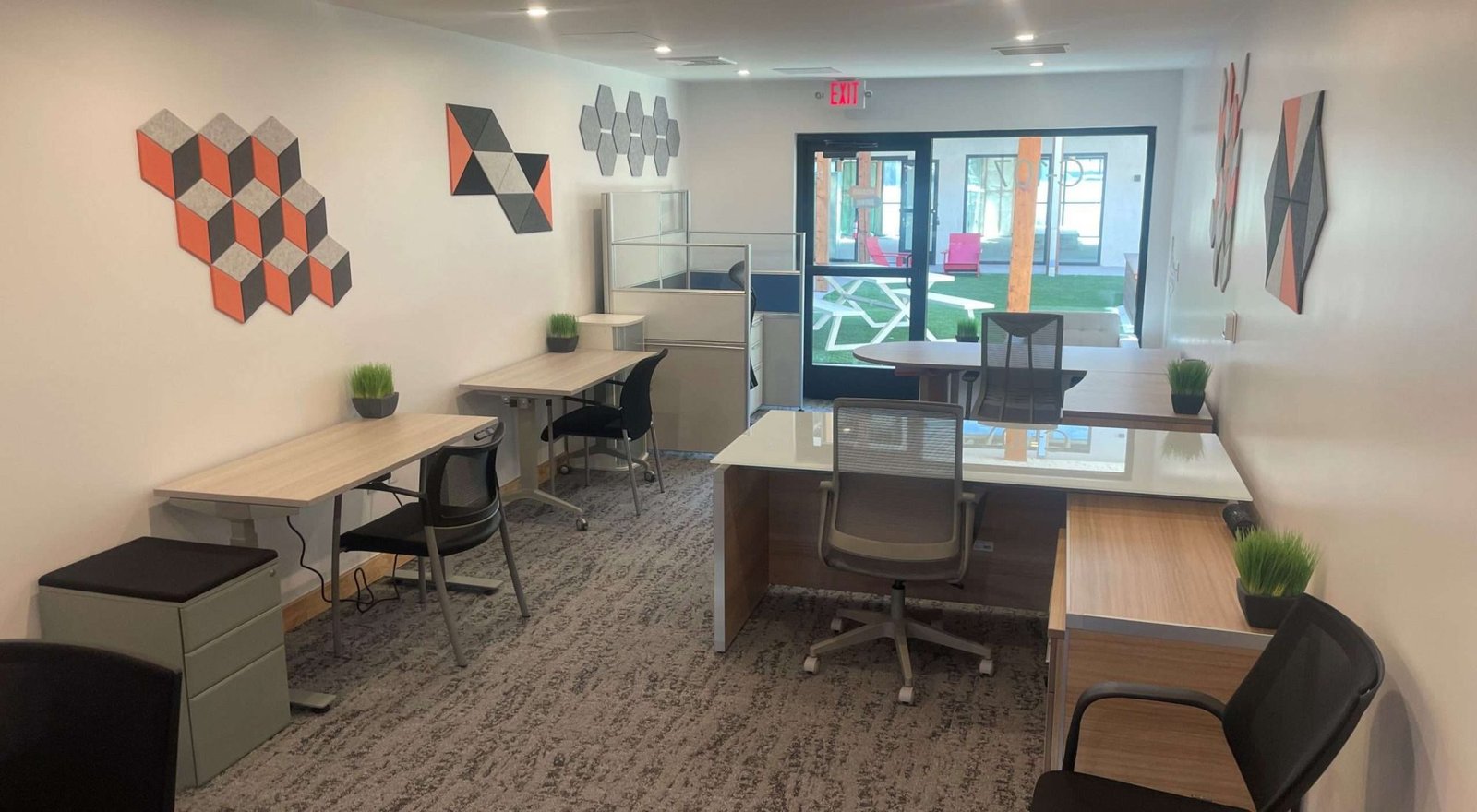 Las Vegas Office Furniture Showroom Executive Electric Desks Tables Chairs