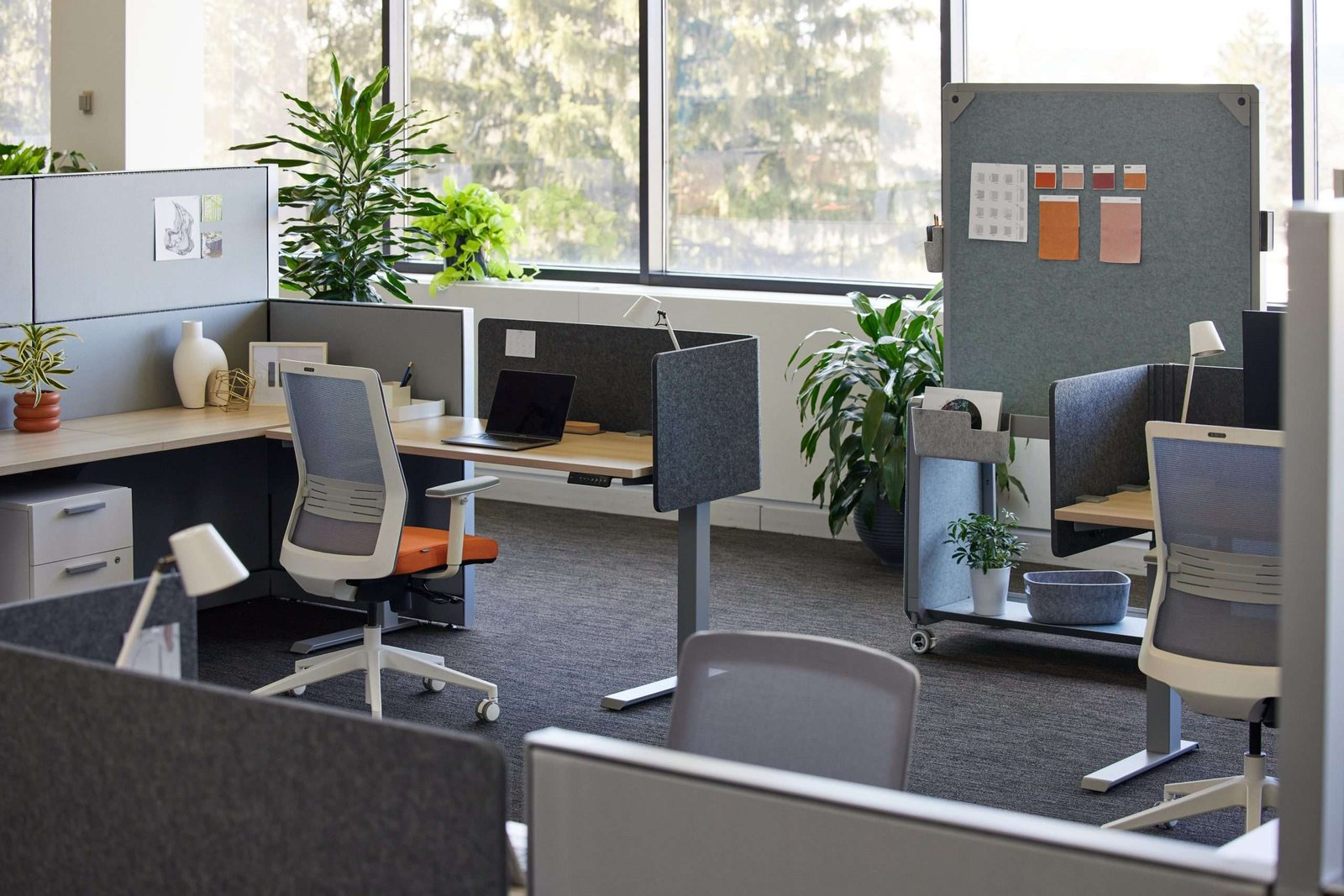 What to look for when buying office furniture in Las Vegas, NV Discover