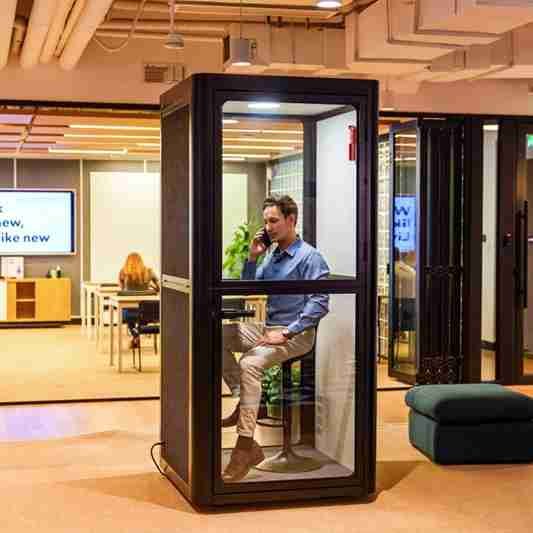 1 Person Phone Booth Pods